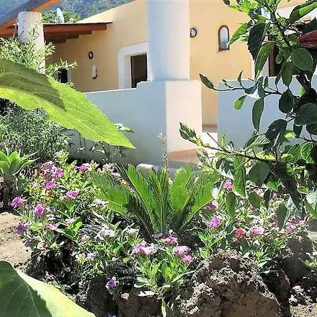 Casa Il Girasole, Panoramica E A Pochi Passi Dal Centro Di Vakantiehuis