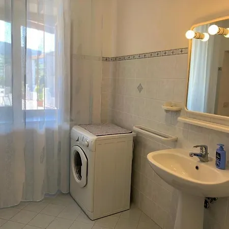 Casa Il Girasole, Panoramica E A Pochi Passi Dal Centro Di Vakantiehuis *